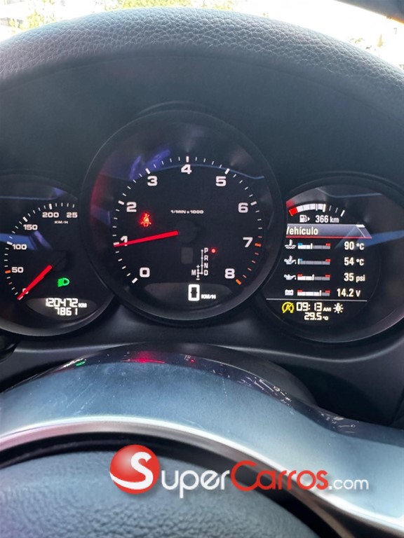 2016 Porsche Macan — foto 11 / 12