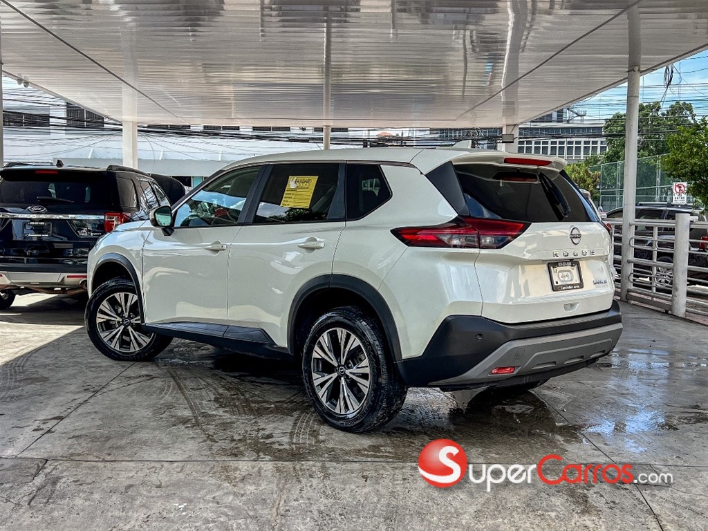 2023 Nissan Rogue SV — foto 8 / 11