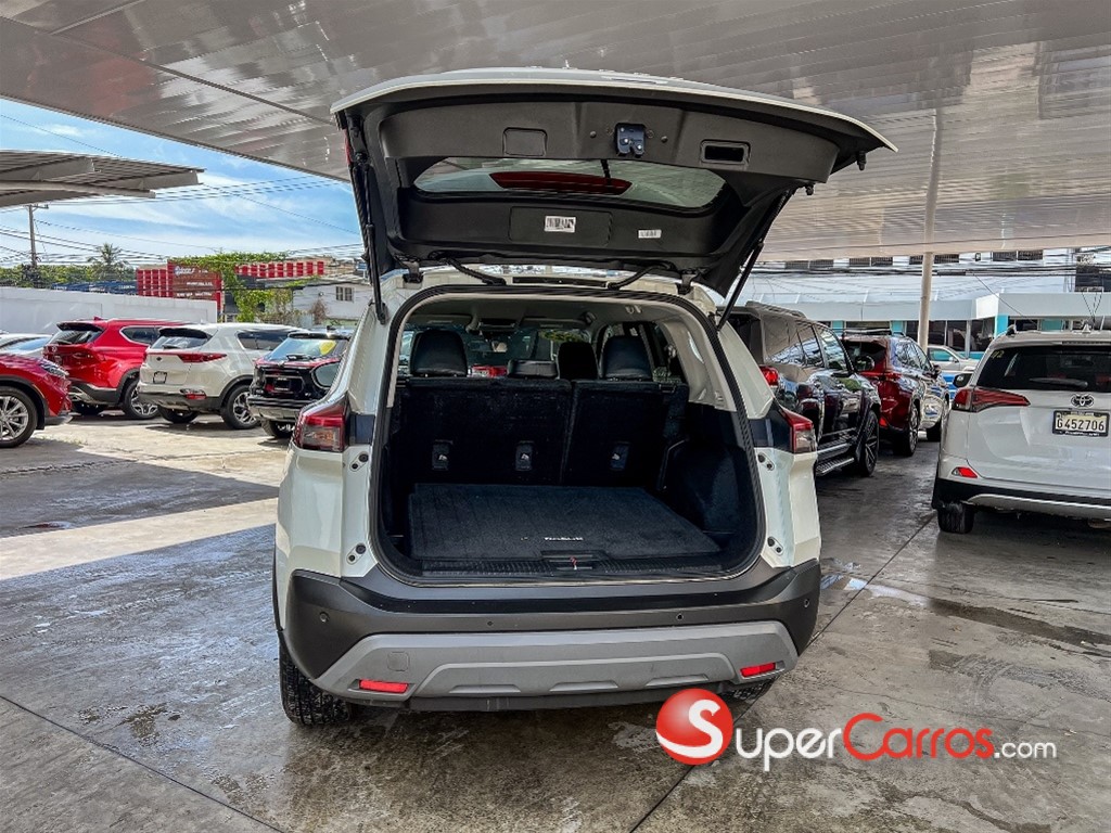 2023 Nissan Rogue SV — foto 9 / 11