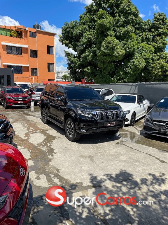 2022 Toyota Land Cruiser Prado VXL — foto 7 / 9