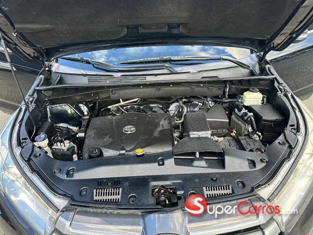 2017 Toyota Highlander XLE — foto 9 / 12