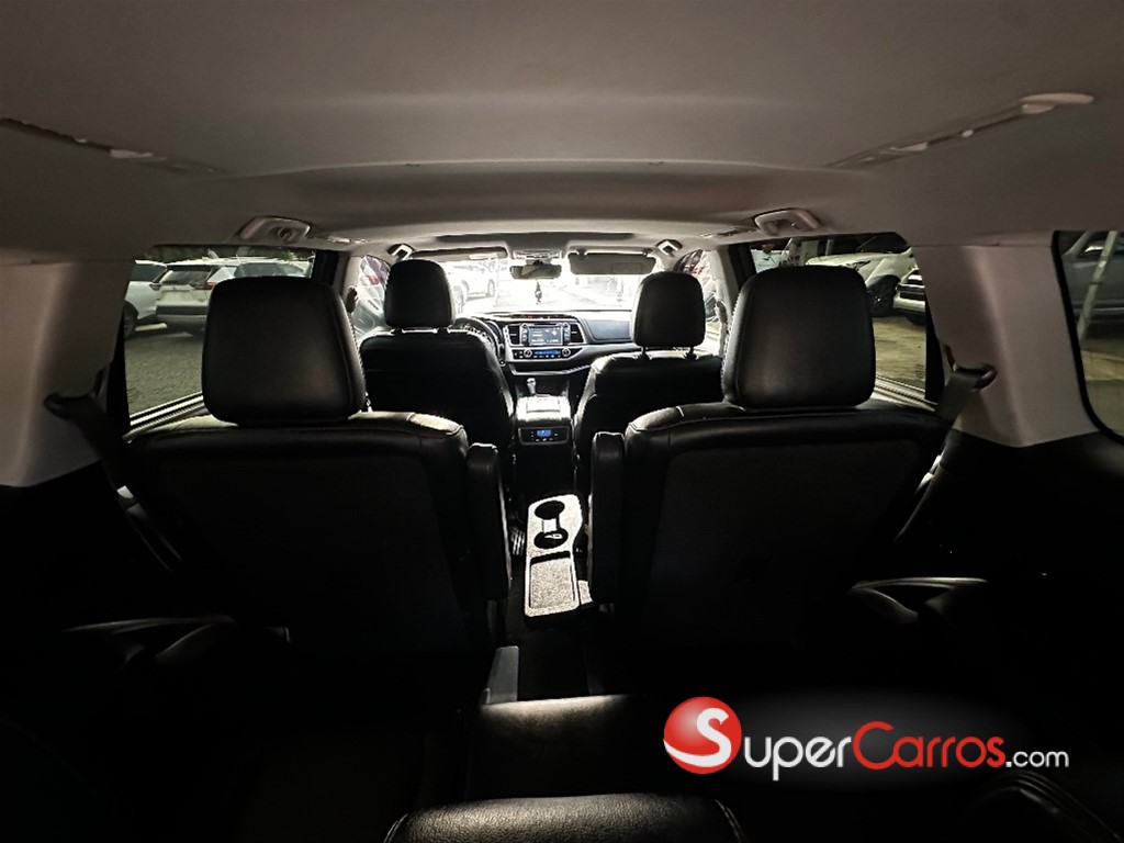 2017 Toyota Highlander XLE — foto 11 / 12