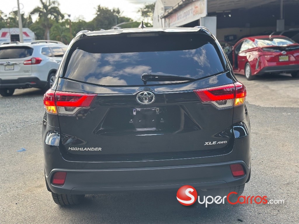 2017 Toyota Highlander XLE — foto 12 / 12