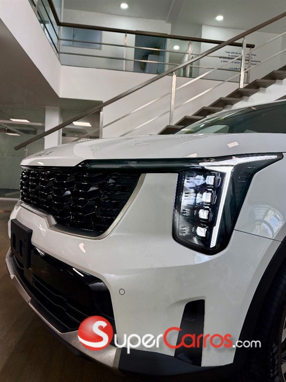 2027 Kia Sorento Luxury — foto 2 / 12