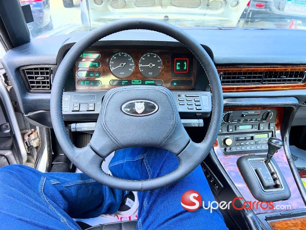 1988 Jaguar XJ6 — foto 5 / 12