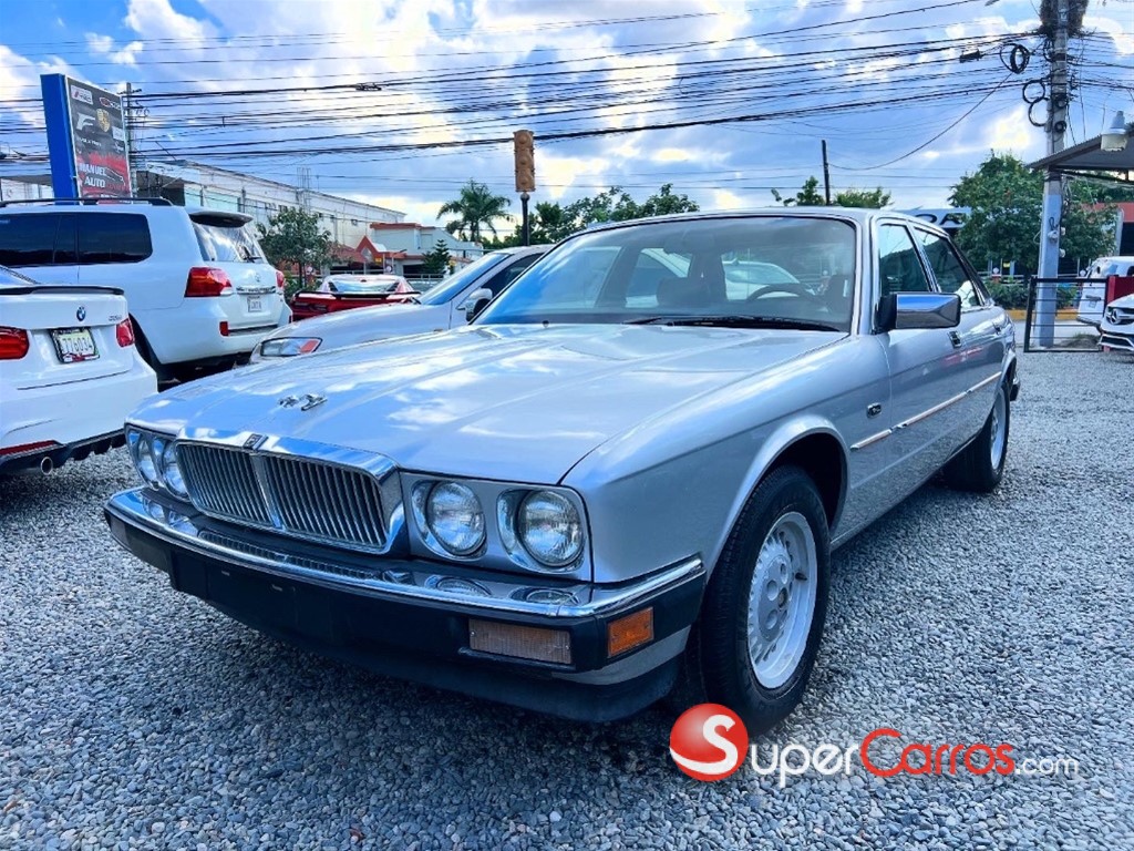 1988 Jaguar XJ6 — foto 12 / 12