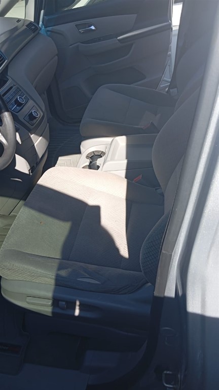 2015 Honda Odyssey EX — foto 2 / 10