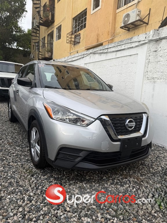 2020 Nissan Kicks