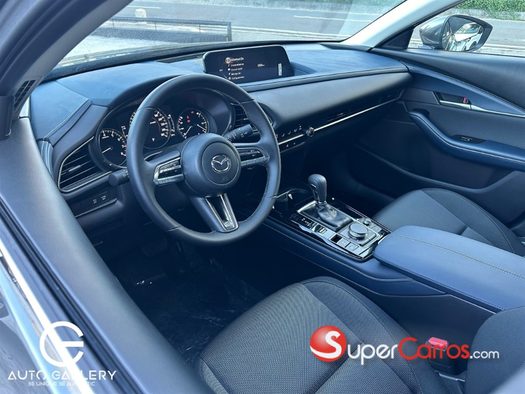 2027 Mazda CX-30 GT — foto 3 / 10