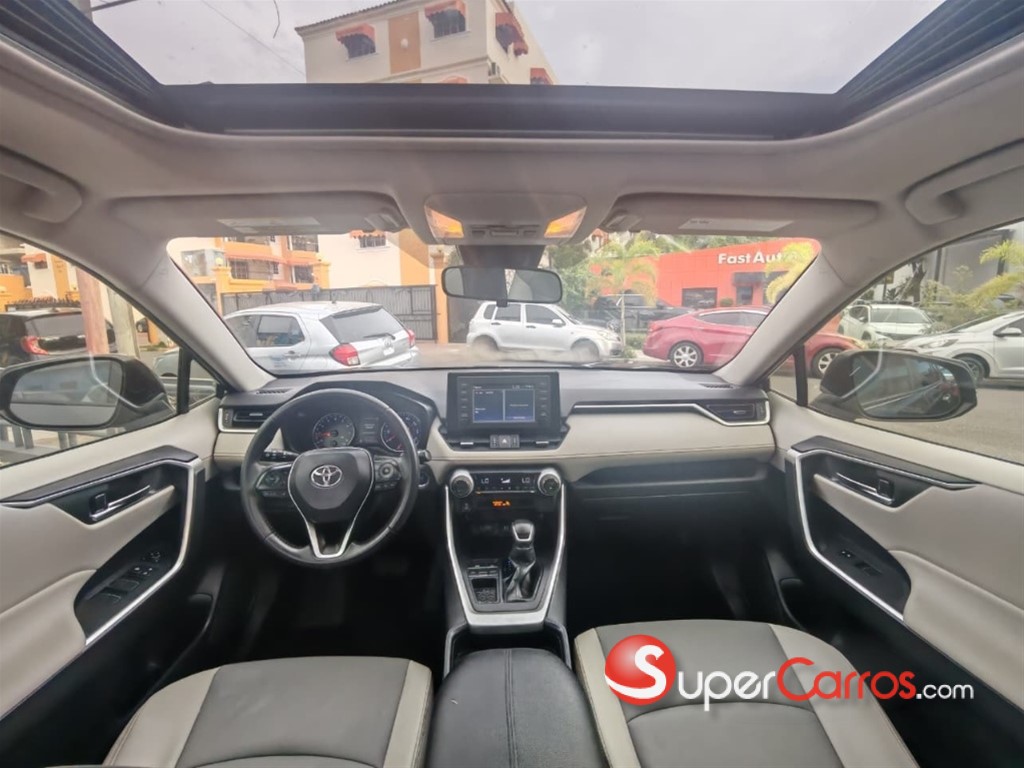 2019 Toyota RAV4 XLE Premium — foto 2 / 10