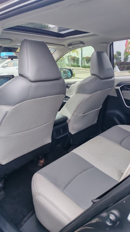 2019 Toyota RAV4 XLE Premium — foto 4 / 10