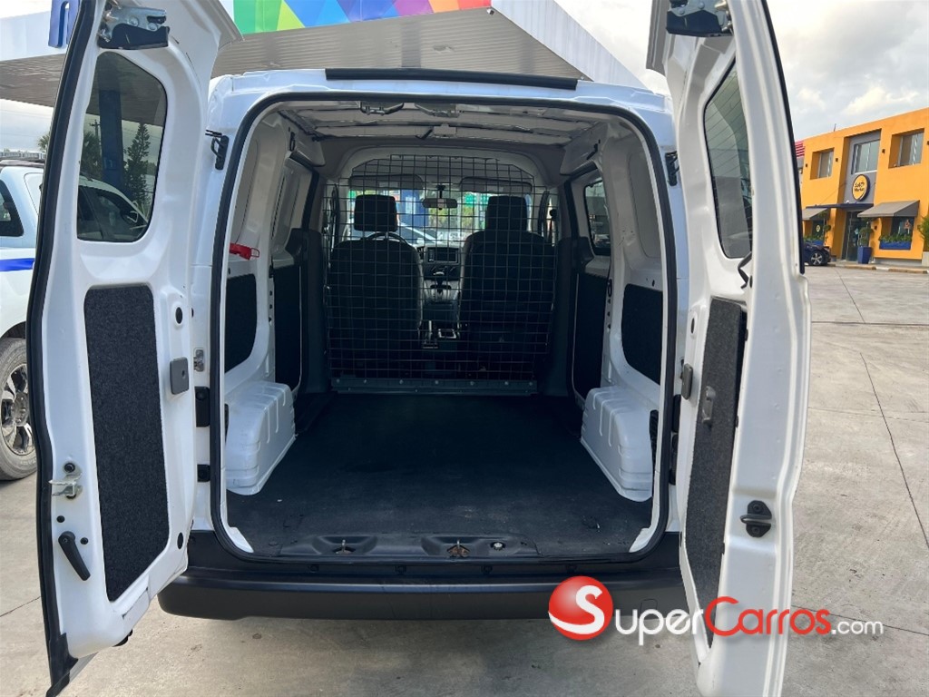 2020 Nissan NV 200 — foto 7 / 11