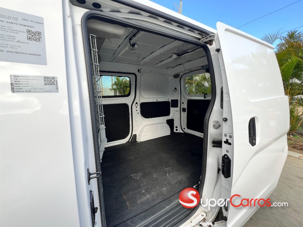 2020 Nissan NV 200 — foto 8 / 11