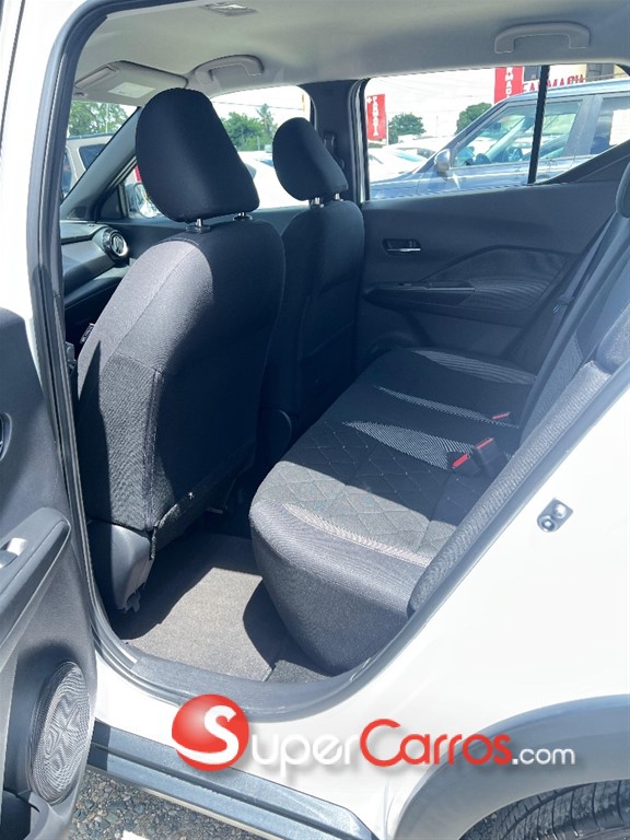 2020 Nissan Kicks SV — foto 9 / 11