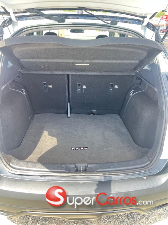 2020 Nissan Kicks SV — foto 10 / 11