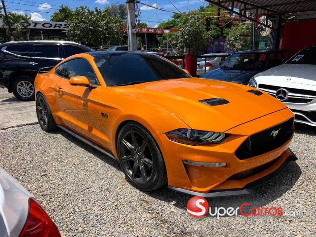 2019 Ford Mustang GT PREMIUM — foto 9 / 12