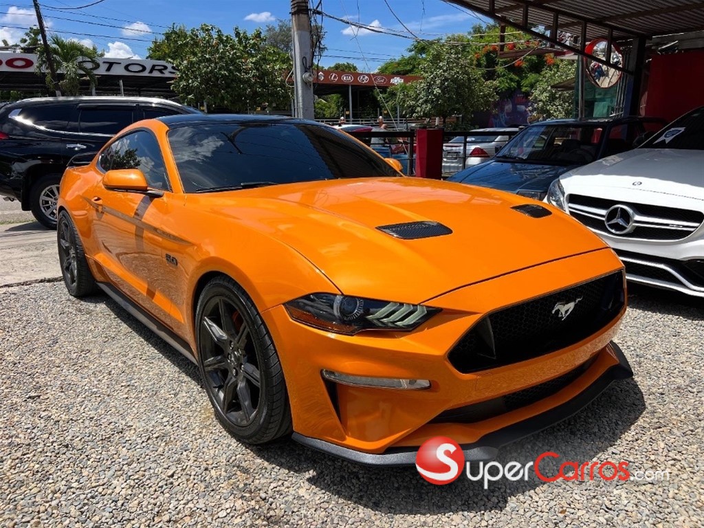 2019 Ford Mustang GT PREMIUM — foto 10 / 12