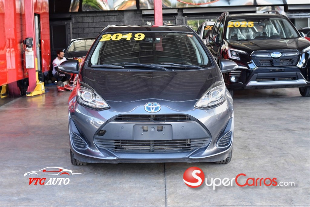 2019 Toyota Aqua Hibrido — foto 3 / 11