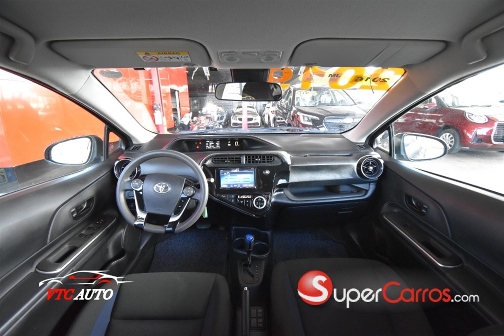 2019 Toyota Aqua Hibrido — foto 5 / 11