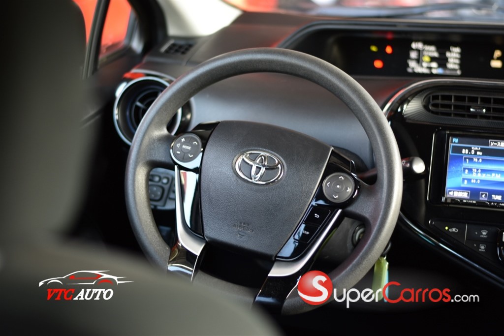 2019 Toyota Aqua Hibrido — foto 6 / 11