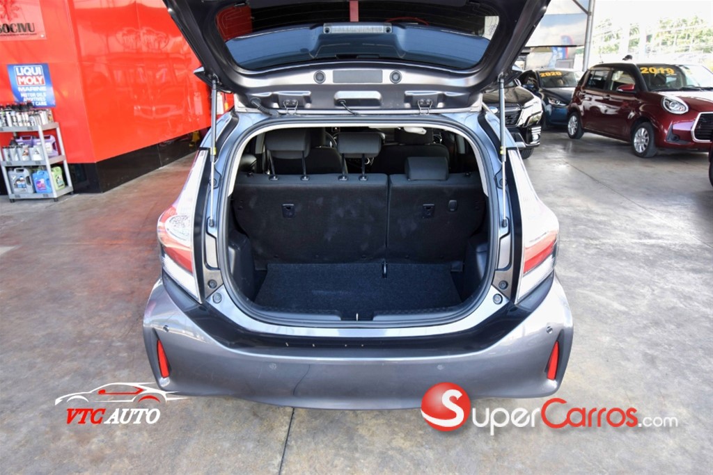 2019 Toyota Aqua Hibrido — foto 11 / 11