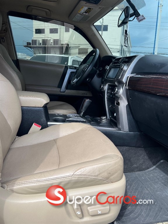 2019 Toyota 4 Runner Limited — foto 7 / 8