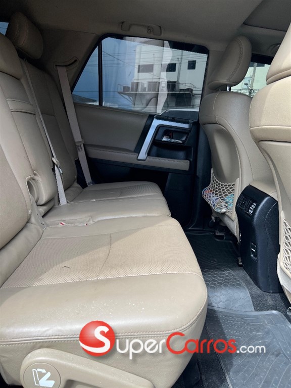 2019 Toyota 4 Runner Limited — foto 8 / 8