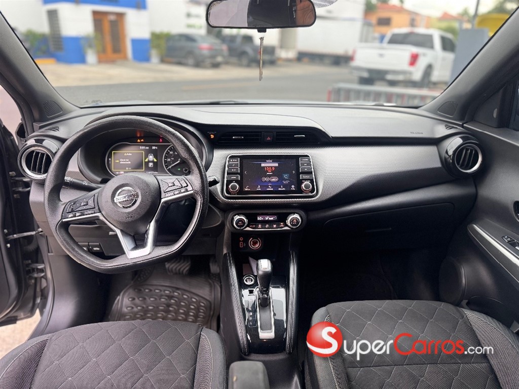 2020 Nissan Kicks SV — foto 8 / 12