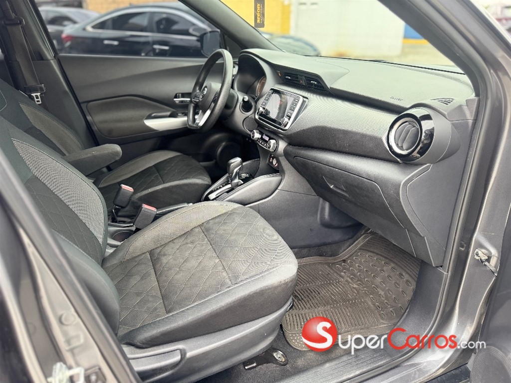 2020 Nissan Kicks SV — foto 9 / 12