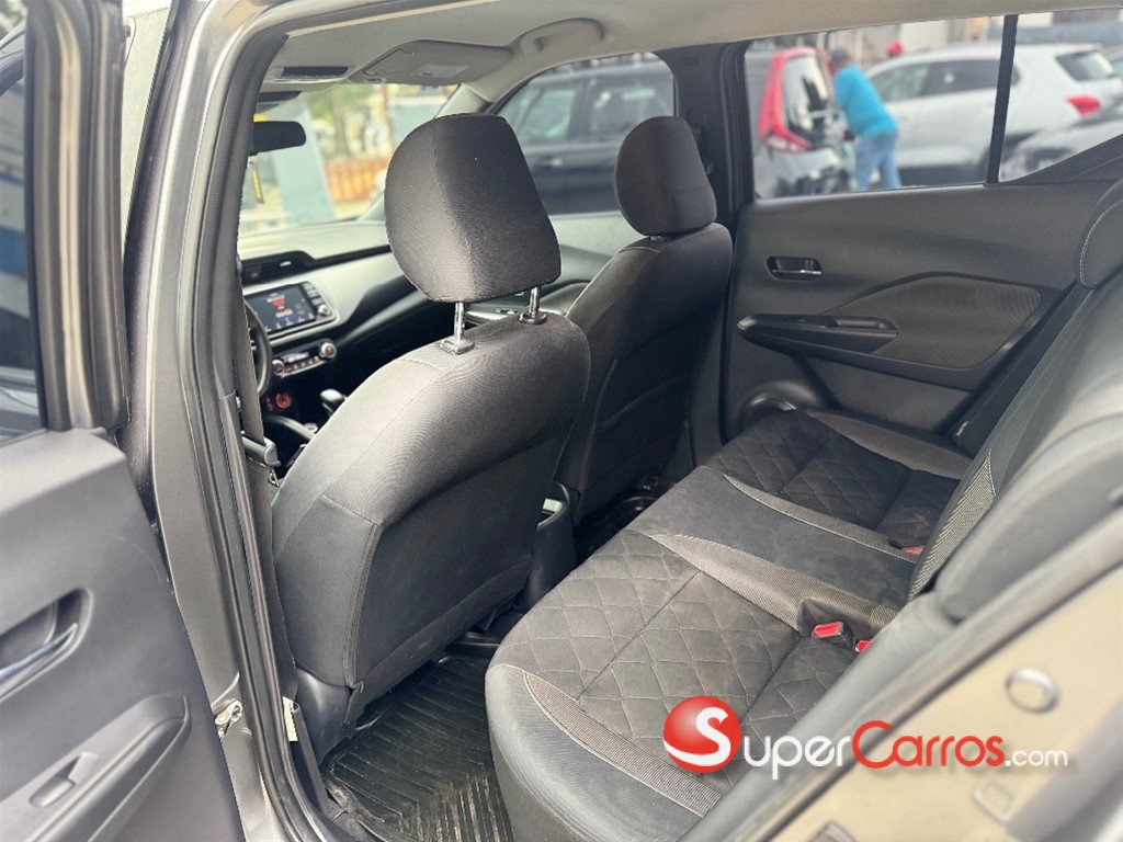 2020 Nissan Kicks SV — foto 10 / 12