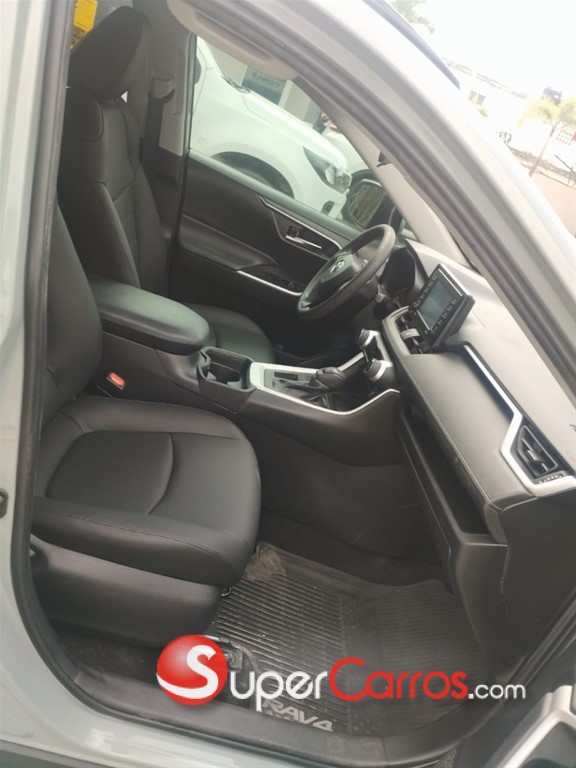 2020 Toyota RAV4 XLE — foto 4 / 7