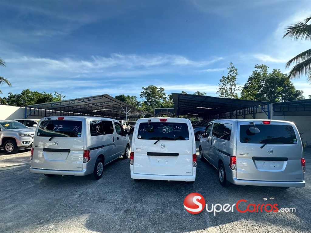 2020 Nissan NV 200 — foto 4 / 9