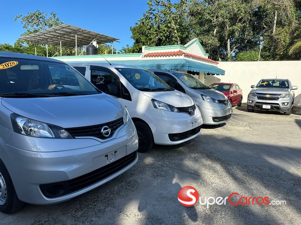 2020 Nissan NV 200 — foto 7 / 9
