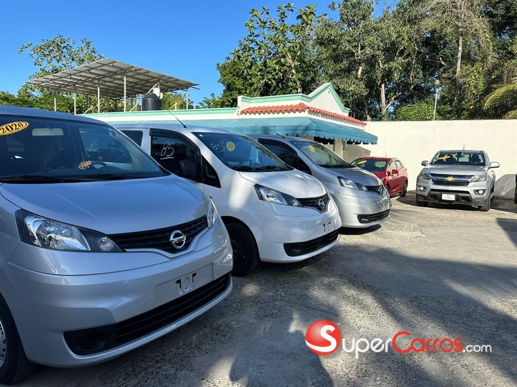 2020 Nissan NV 200 — foto 9 / 9