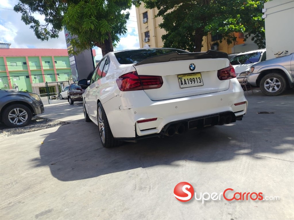 2015 BMW Serie 3 335i Sport Package — foto 3 / 8