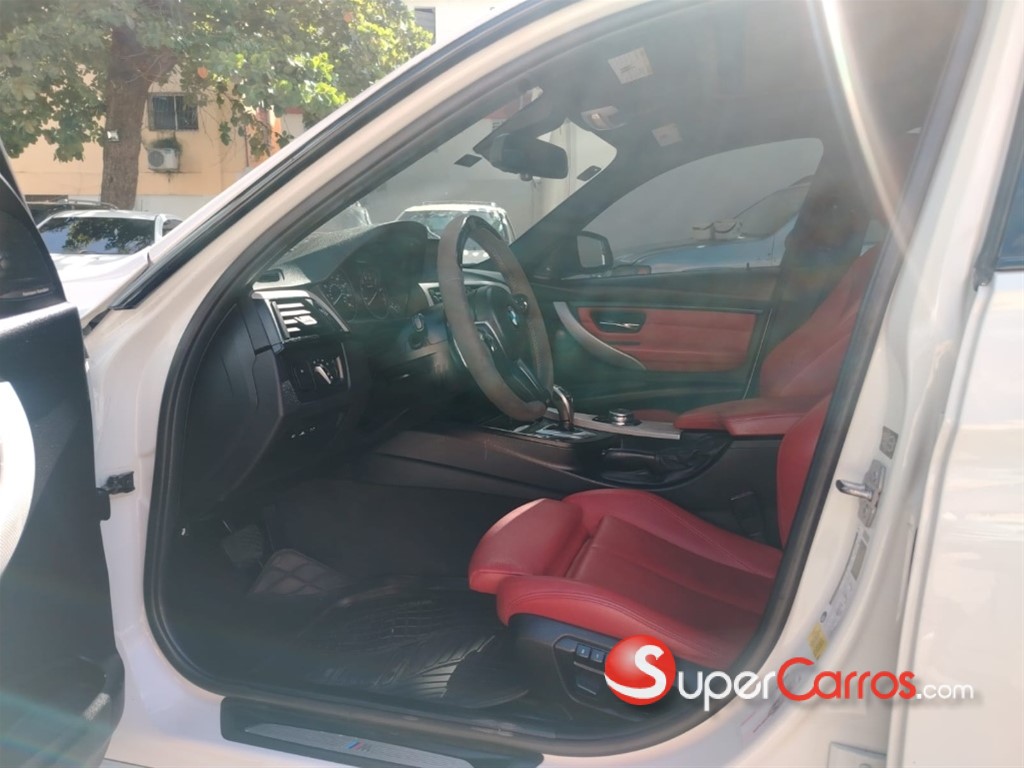 2015 BMW Serie 3 335i Sport Package — foto 4 / 8