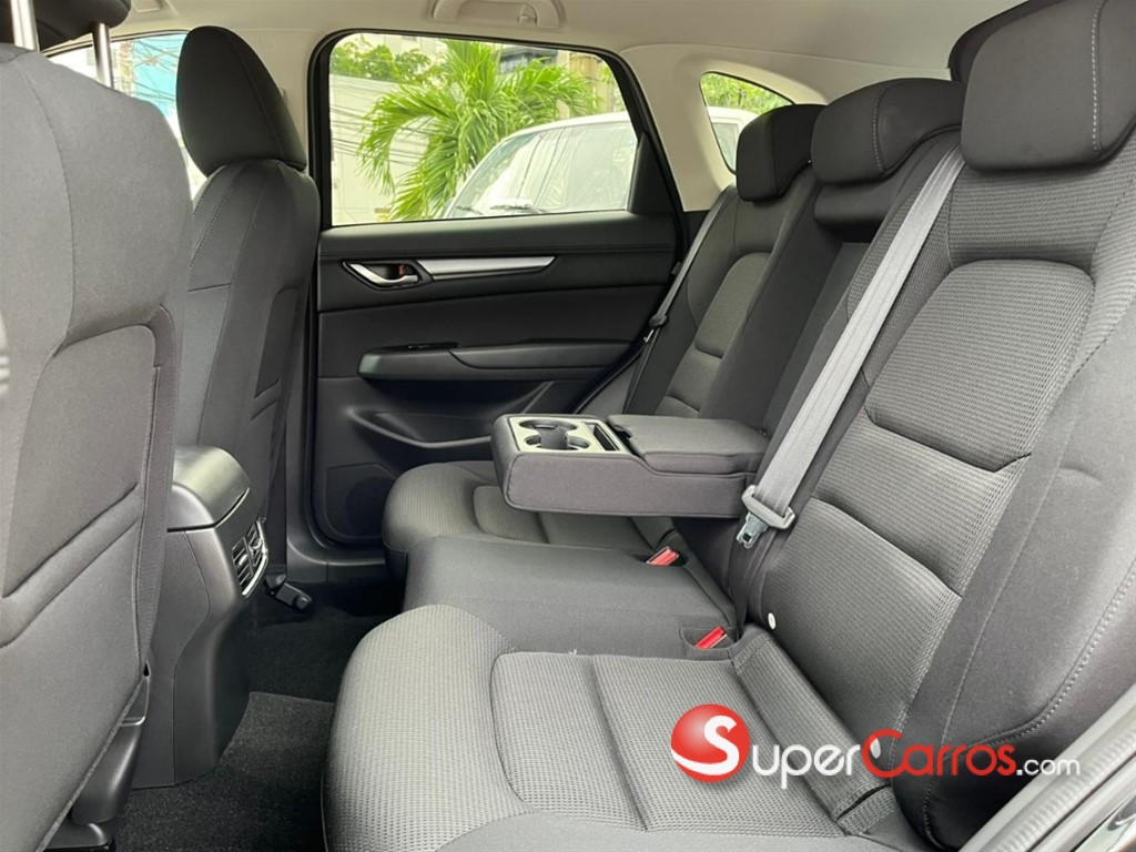2027 Mazda CX-5 CE — foto 6 / 9