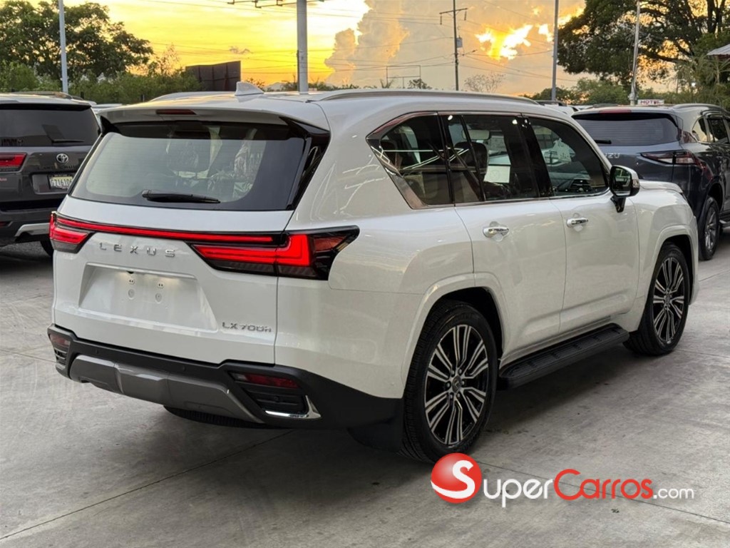 2026 Lexus LX 700 H Urban — foto 2 / 8