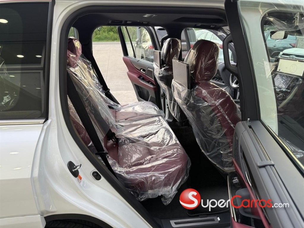 2026 Lexus LX 700 H Urban — foto 8 / 8