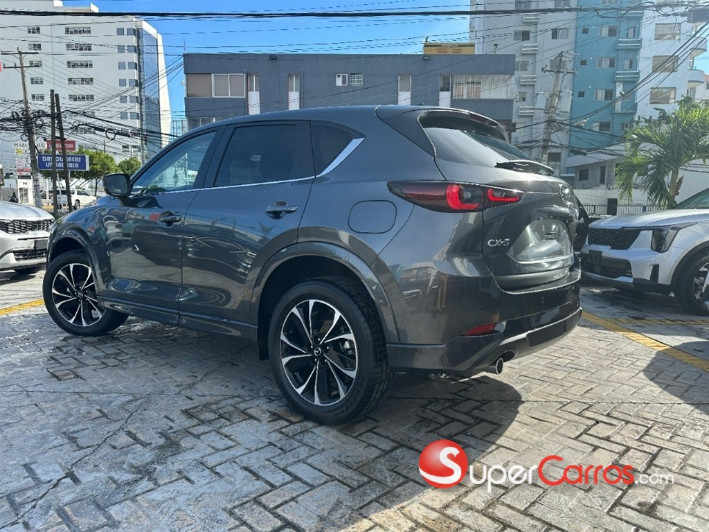 2027 Mazda CX-5 GS — foto 2 / 12