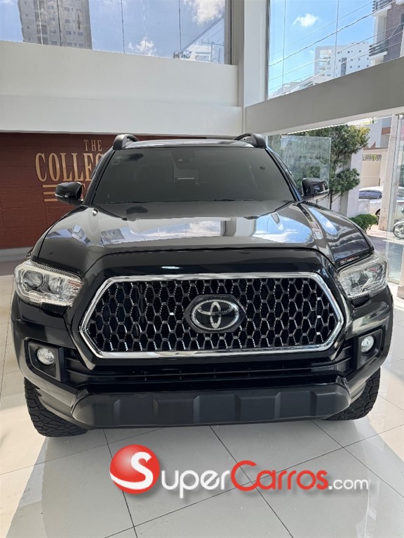 2019 Toyota Tacoma TRD OFF ROAD — foto 2 / 10