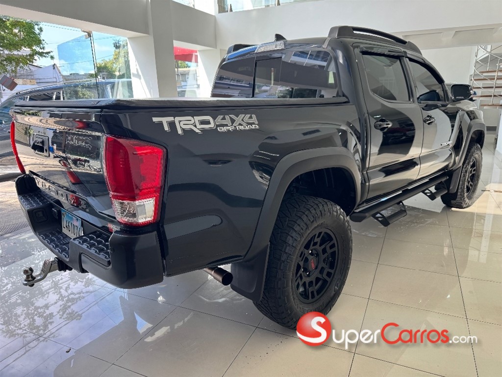 2019 Toyota Tacoma TRD OFF ROAD — foto 4 / 10