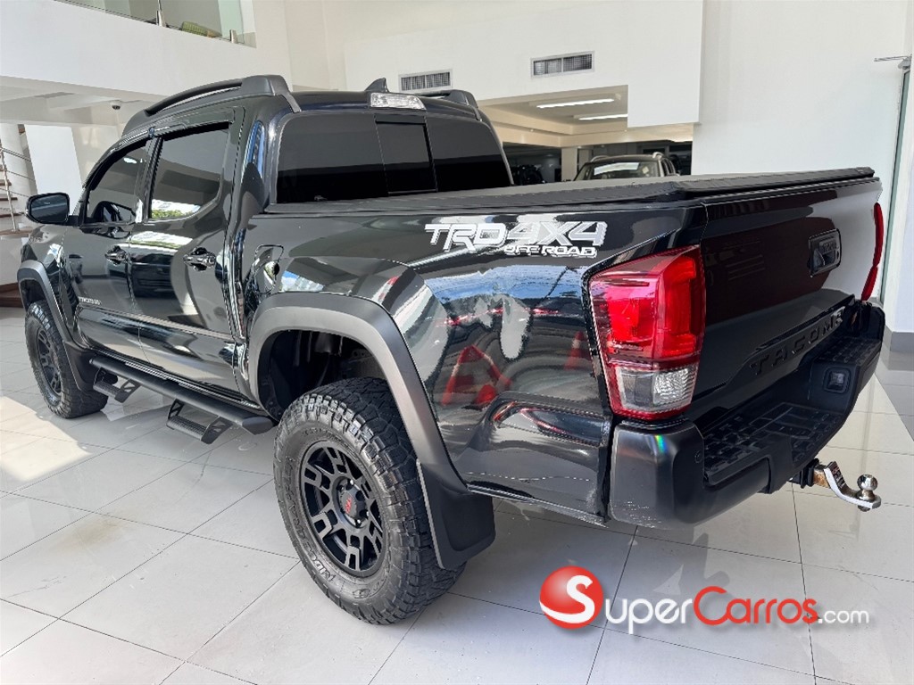 2019 Toyota Tacoma TRD OFF ROAD — foto 6 / 10