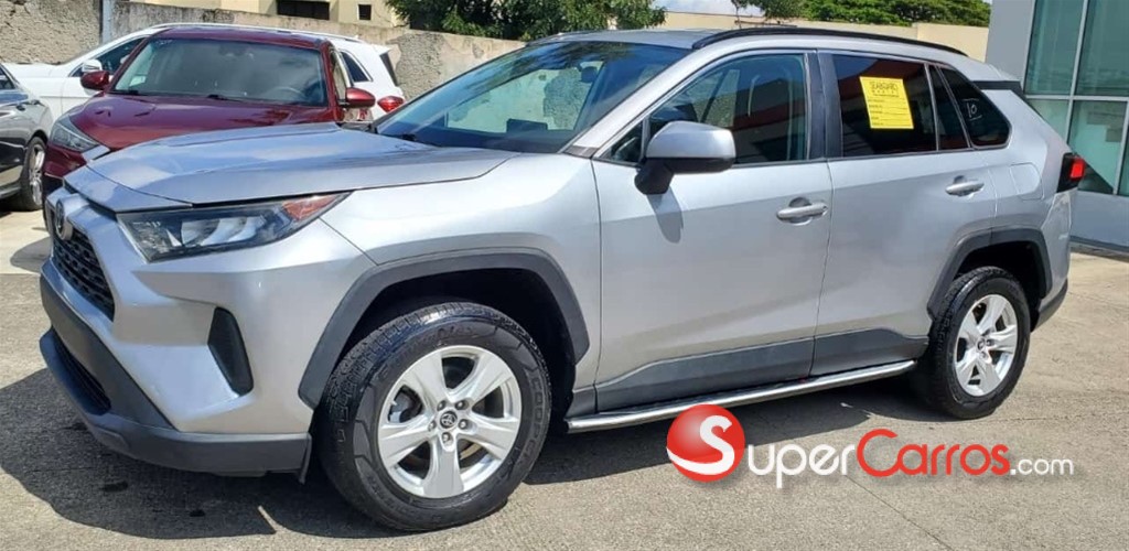 2020 Toyota RAV4 LE