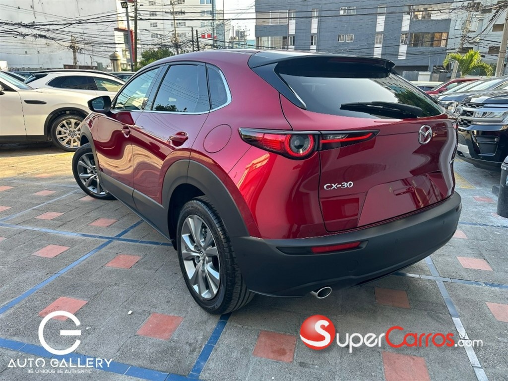 2027 Mazda CX-30 GS — foto 3 / 10