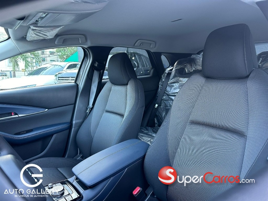2027 Mazda CX-30 GS — foto 9 / 10