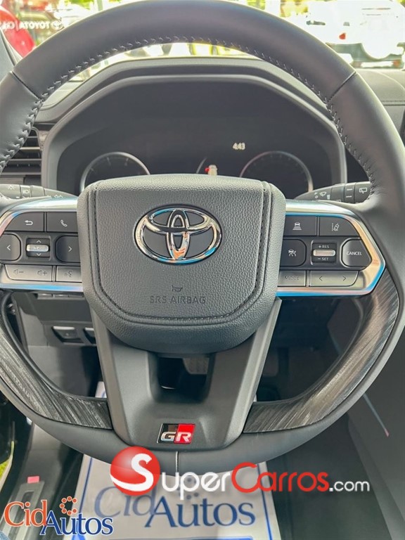 2024 Toyota Land Cruiser GR SPORT — foto 8 / 11