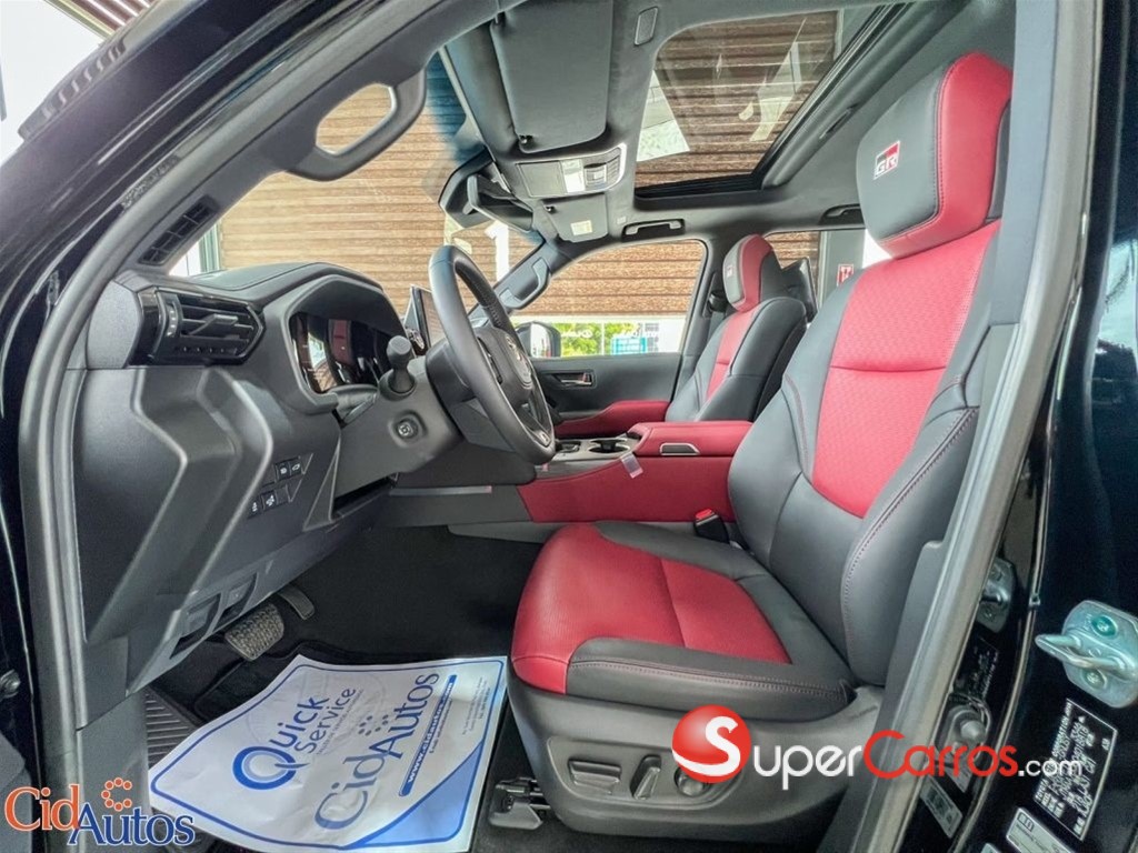2024 Toyota Land Cruiser GR SPORT — foto 10 / 11
