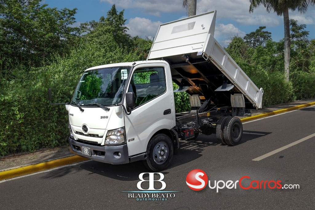 2023 Hino 300