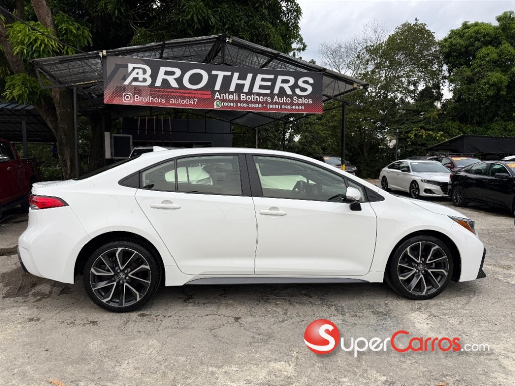 2022 Toyota Corolla SE — foto 4 / 12